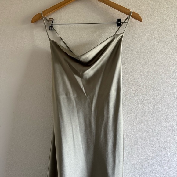 Show Me Your Mumu Green Verona Cowl Satin Midi Dress size Small - Picture 7 of 12